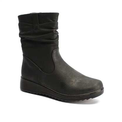 Mid-Length Fur Lined Boot in Black