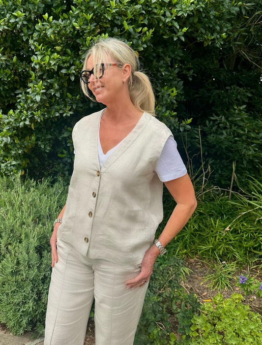 Oversized Linen Waistcoat in Natural