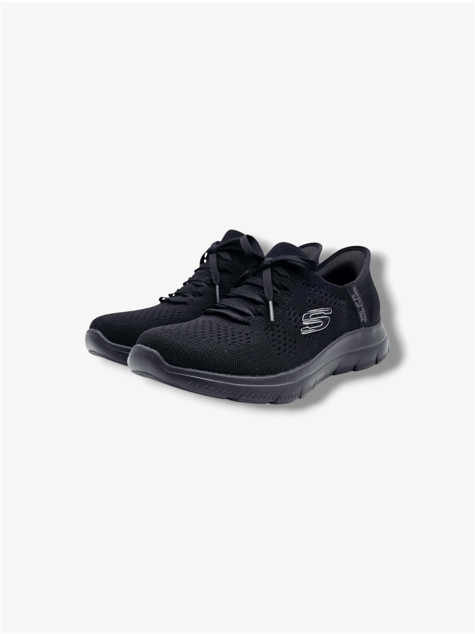 Summits New Daily in Black