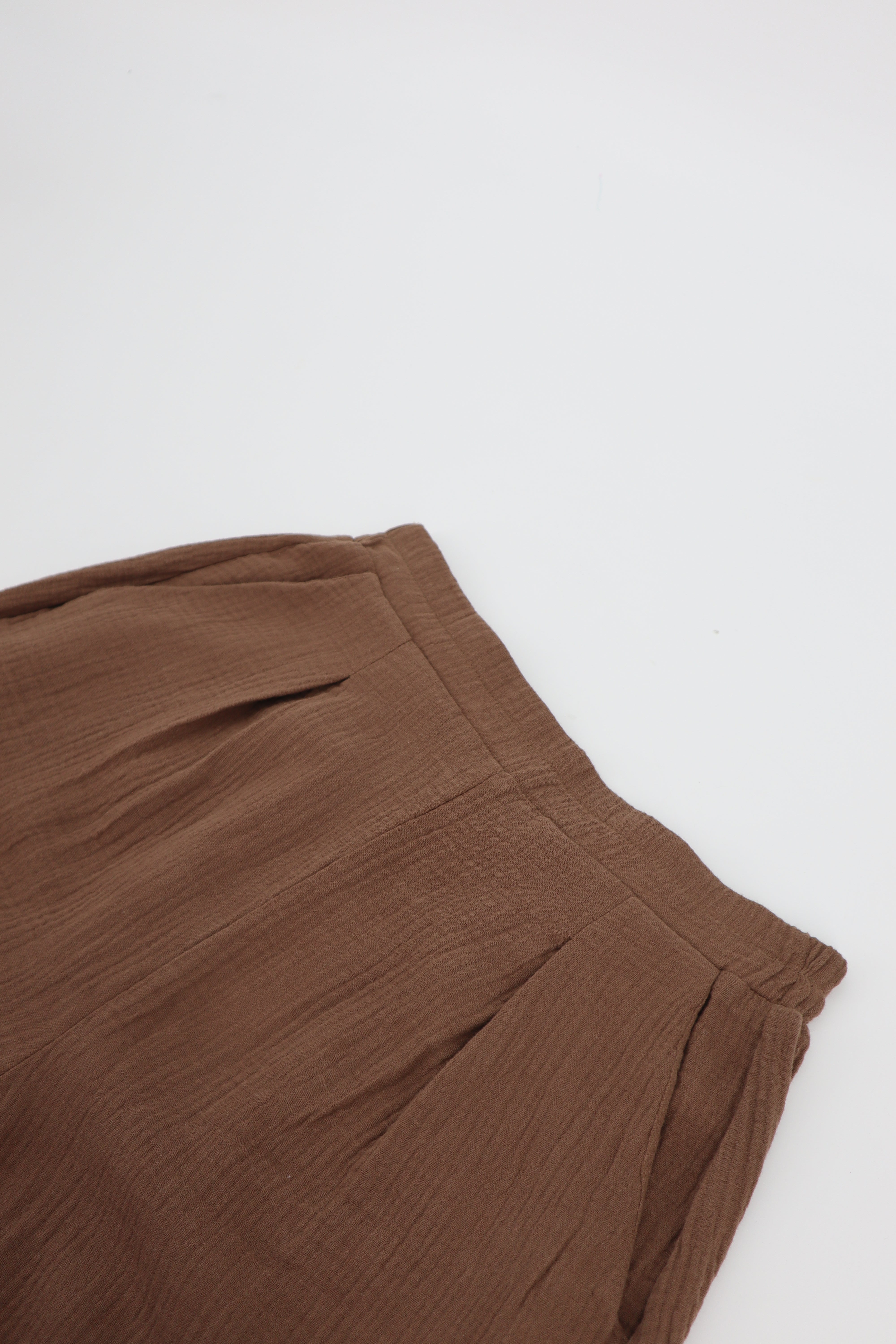 Alessia Classic Cotton Shorts in Chocolate