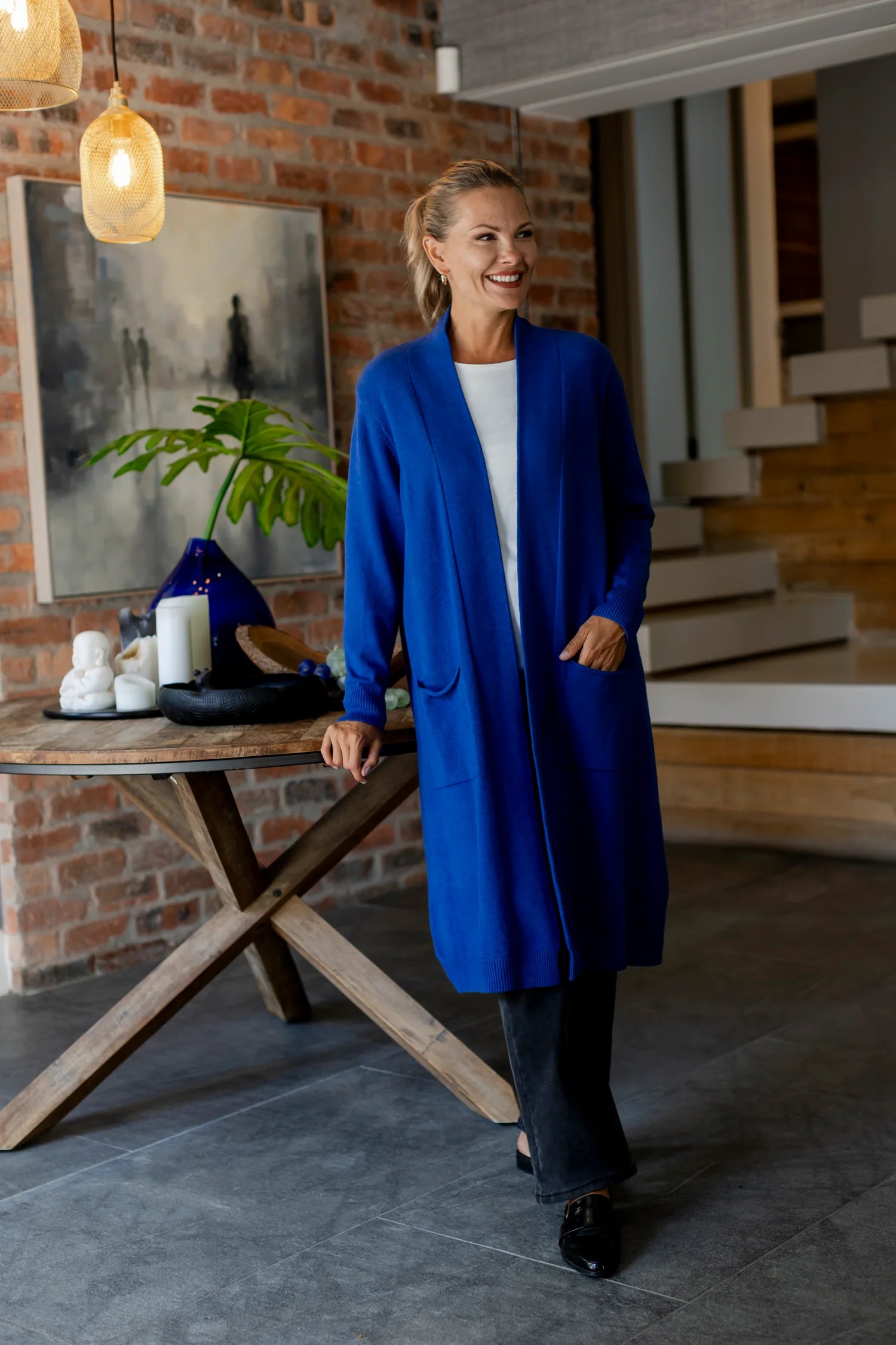 Alicante Stand & Roll Pocket Cardi in Cobalt