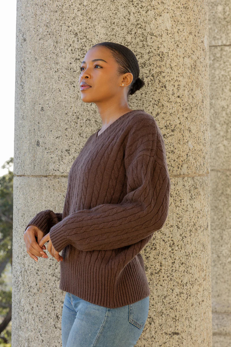 Slick Brentwood V-Neck Cable Knit in Chocolate