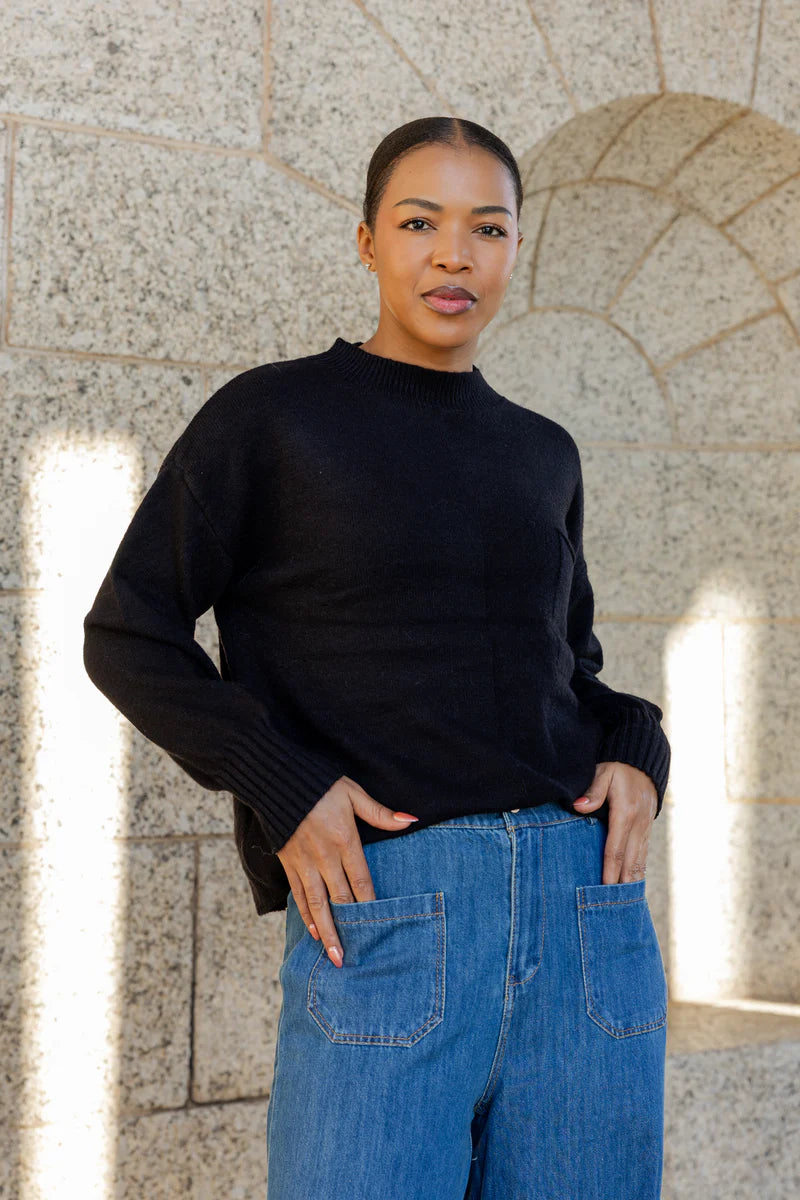 Hollister Box Knit With Pocket in Black