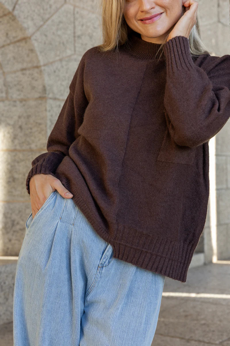 Hollister Box Knit With Pocket in Chocolate