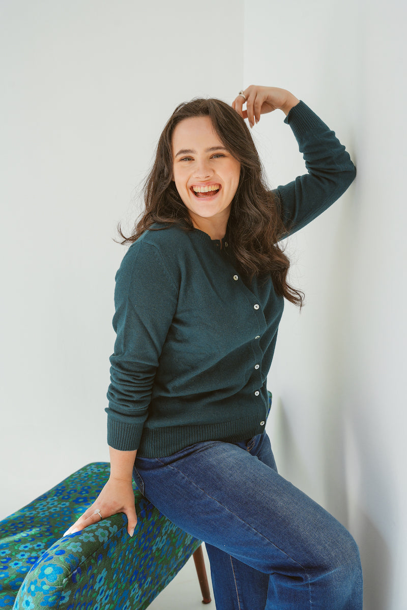 Pure Cashmere Classic Crew Cardigan in Emerald