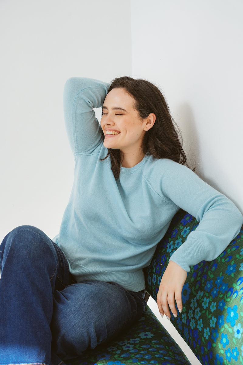 Pure Cashmere Raglan Sleeve Sweater in Aqua