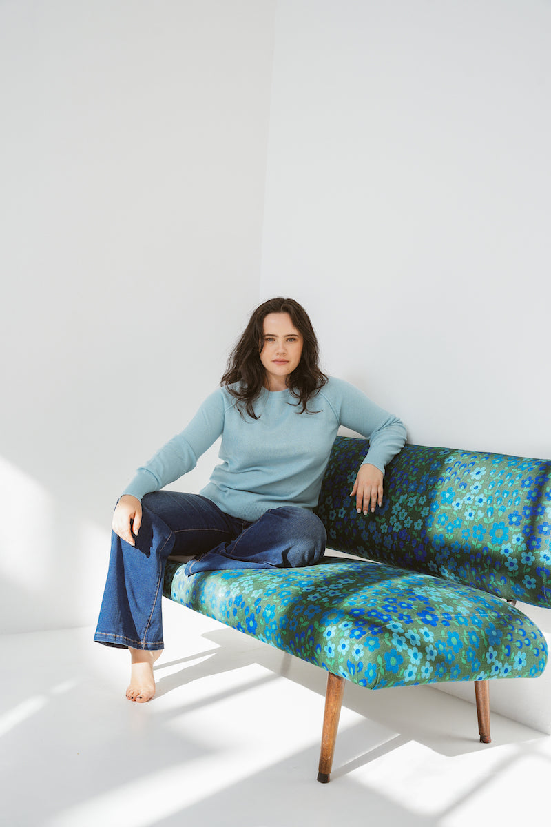 Pure Cashmere Raglan Sleeve Sweater in Aqua