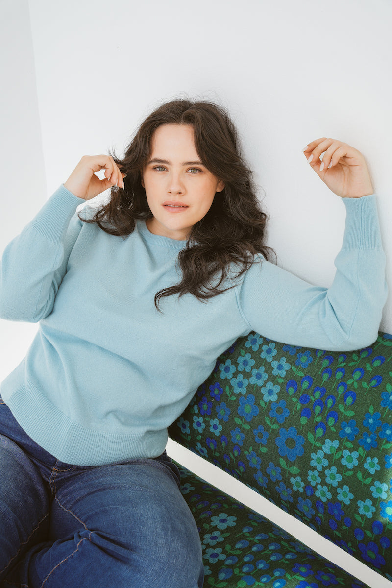 Pure Cashmere Raglan Sleeve Sweater in Aqua