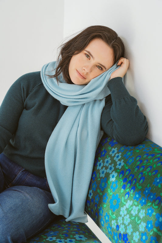 Pure Cashmere Oversized Wrap in Aqua