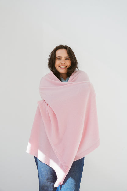 Pure Cashmere Oversized Wrap in Ballet