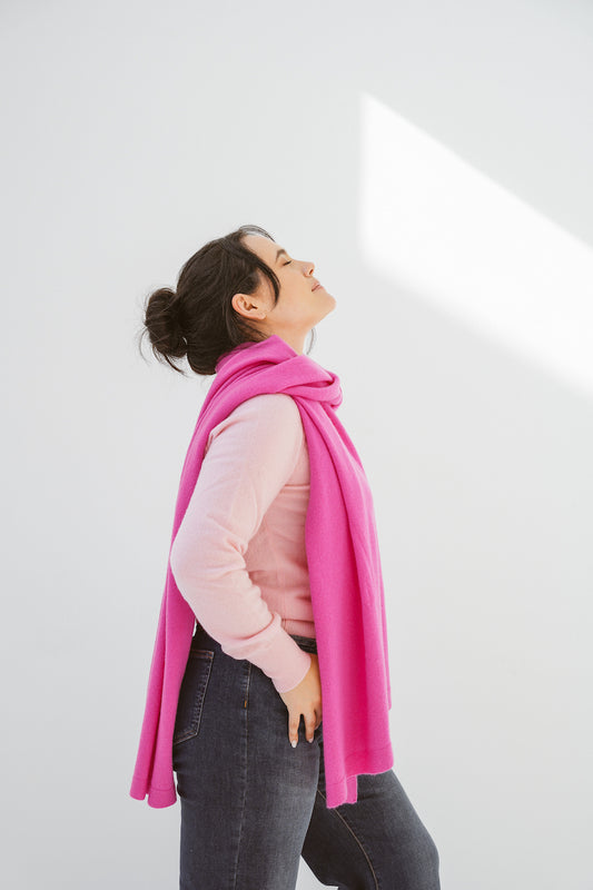 Pure Cashmere Oversized Wrap in Cabaret
