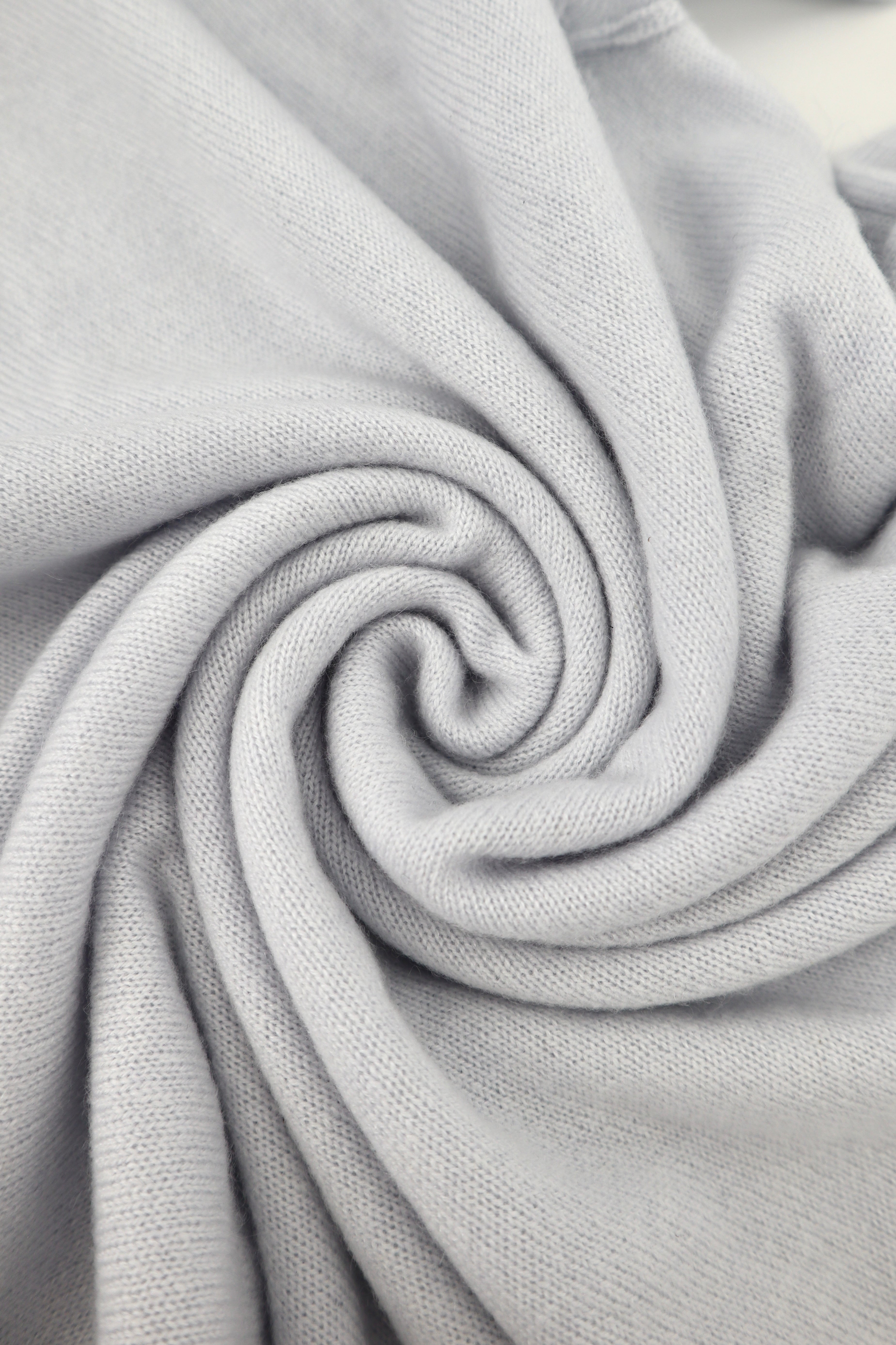 Cashmere Classic Crew Cardigan in Dove Grey