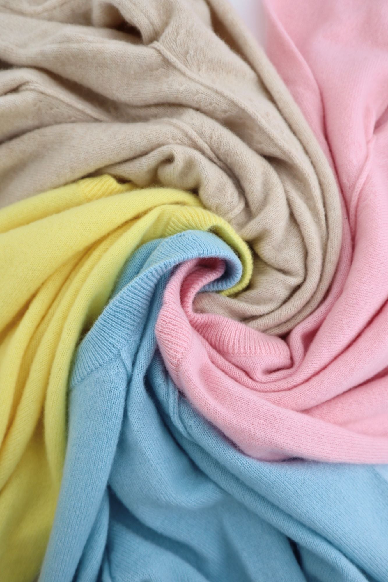 Pure Cashmere Raglan Sleeve Sweater in Aqua