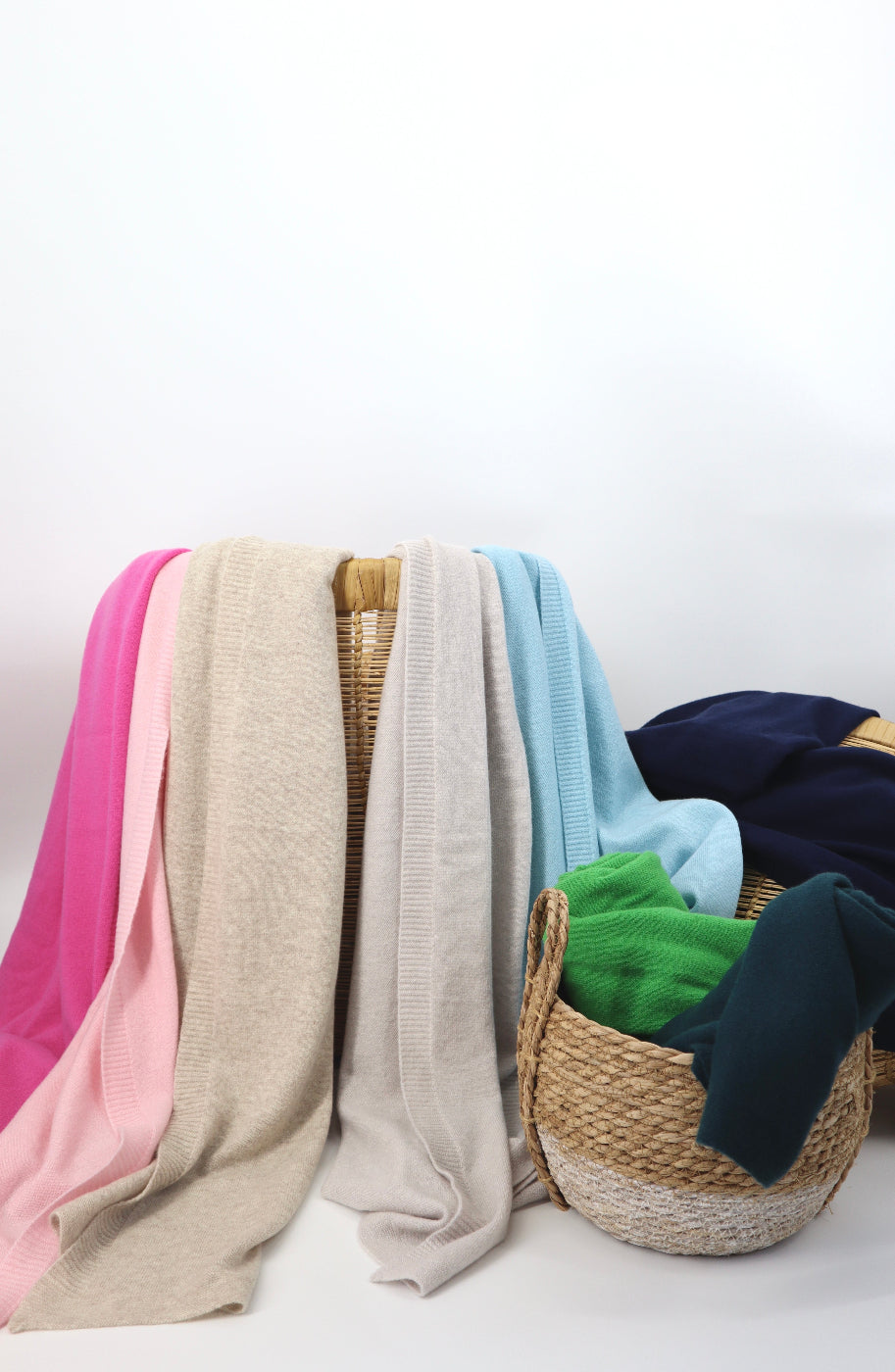 Pure Cashmere Oversized Wrap in Cabaret