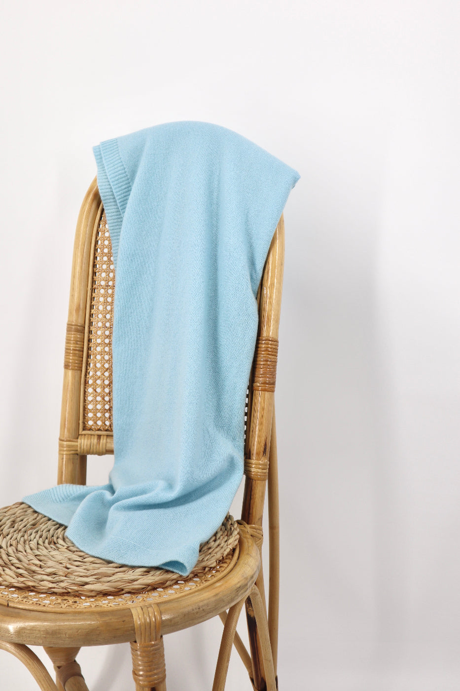 Pure Cashmere Oversized Wrap in Aqua