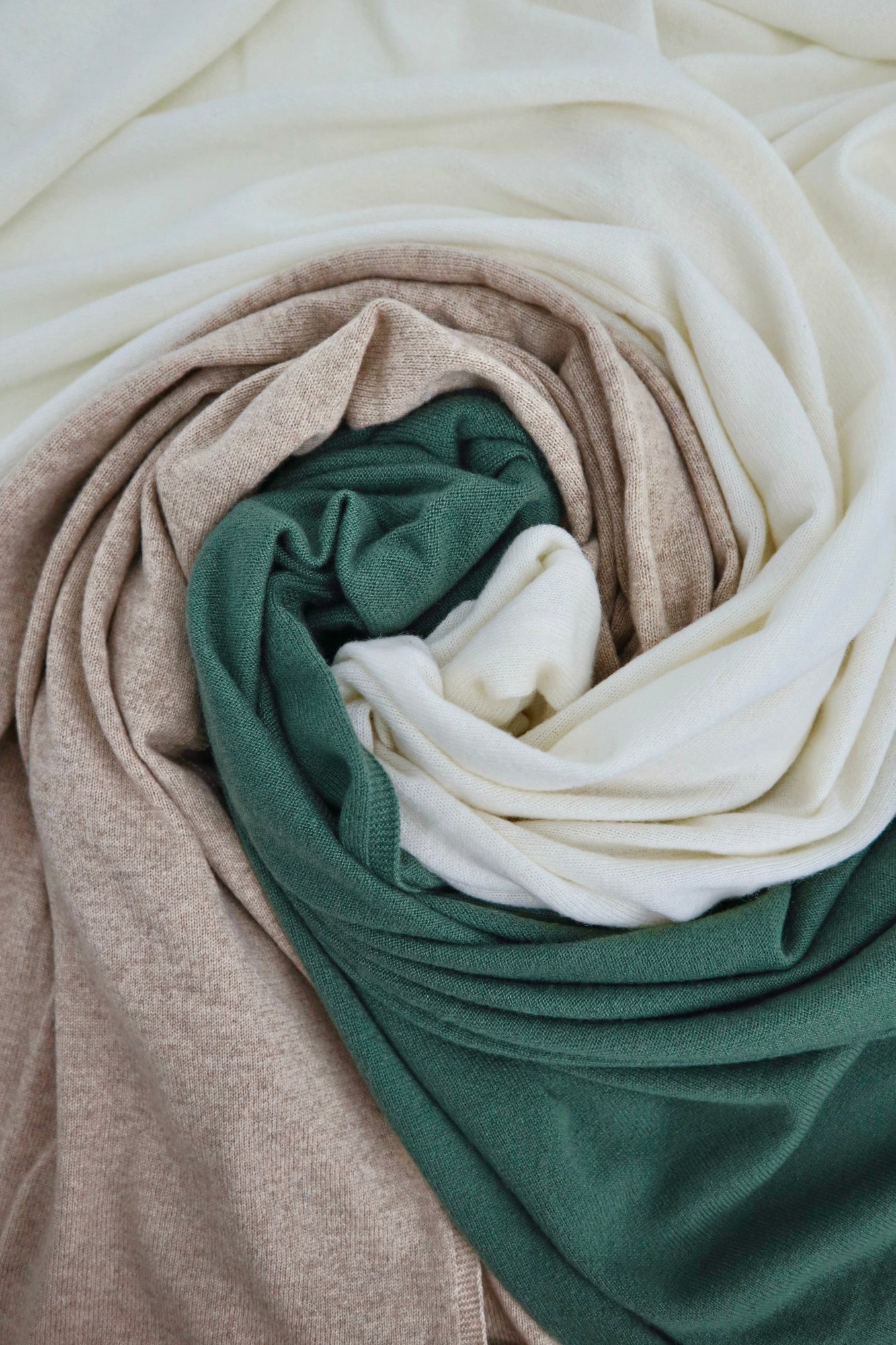 Pure Cashmere Oversized Wrap in Eco White