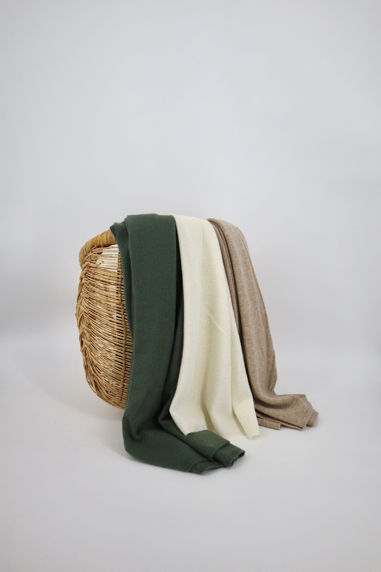 Pure Cashmere Oversized Wrap in Viridian Green