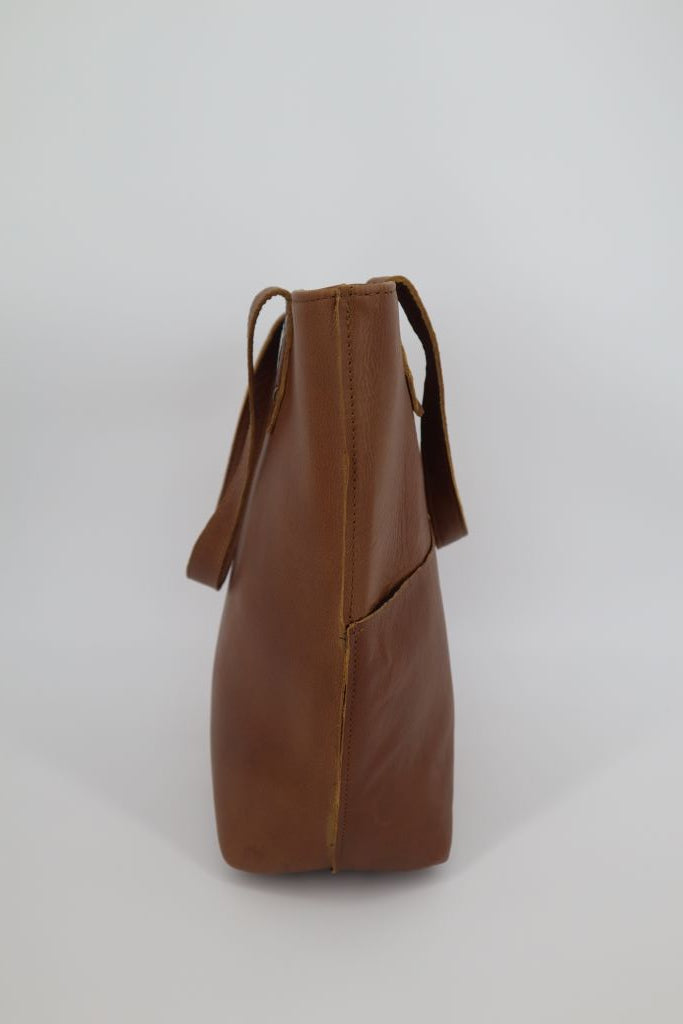 Abbey Genuine Leather Handbag in Pecan