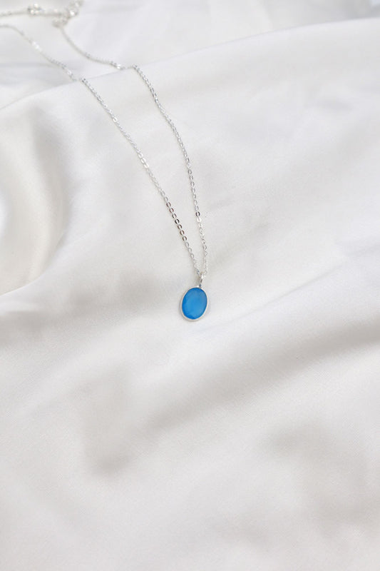 Blue Onyx Pendent on 45cm Fine Belcher Chain