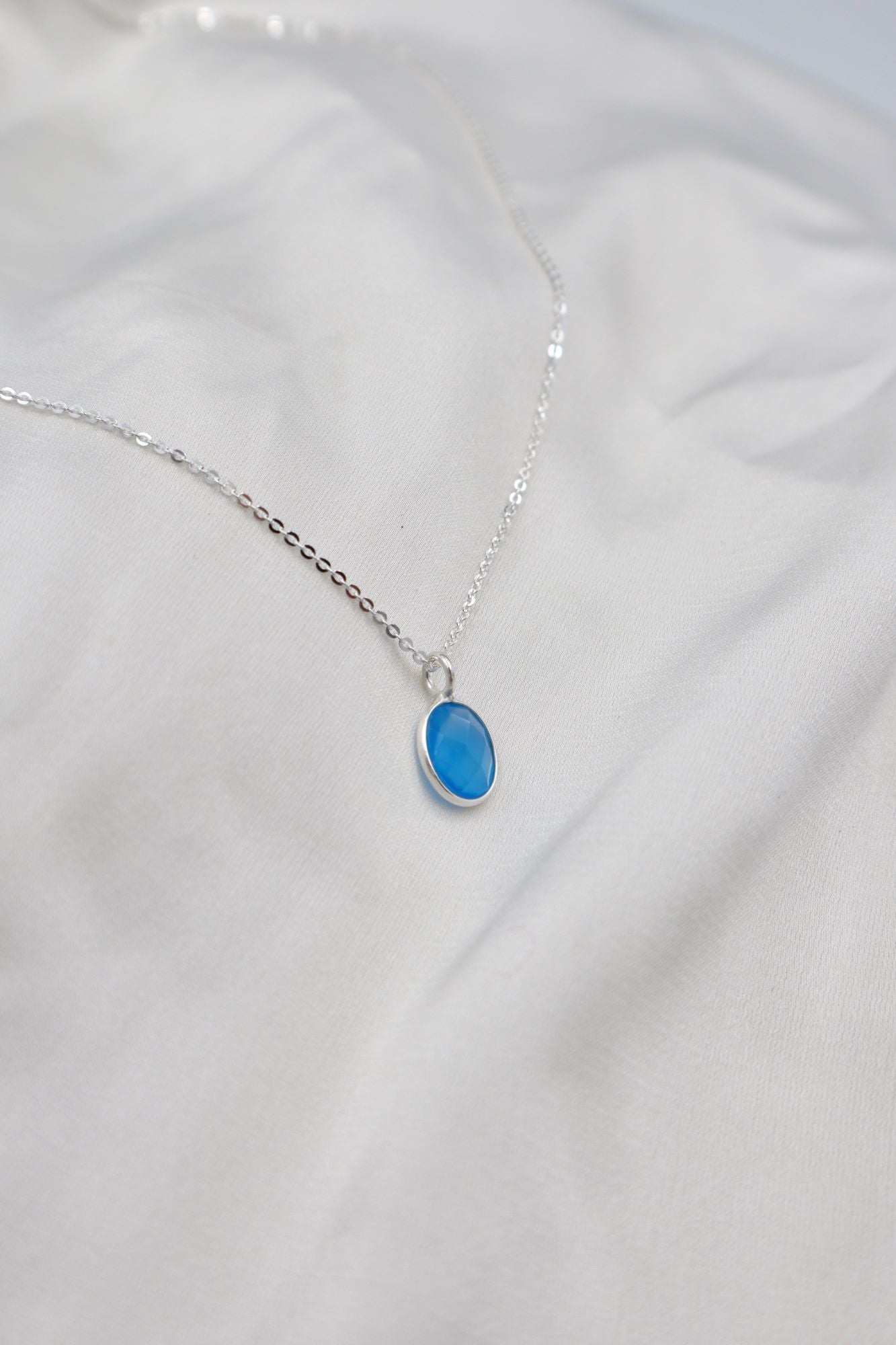 Blue Onyx Pendent on 45cm Fine Belcher Chain