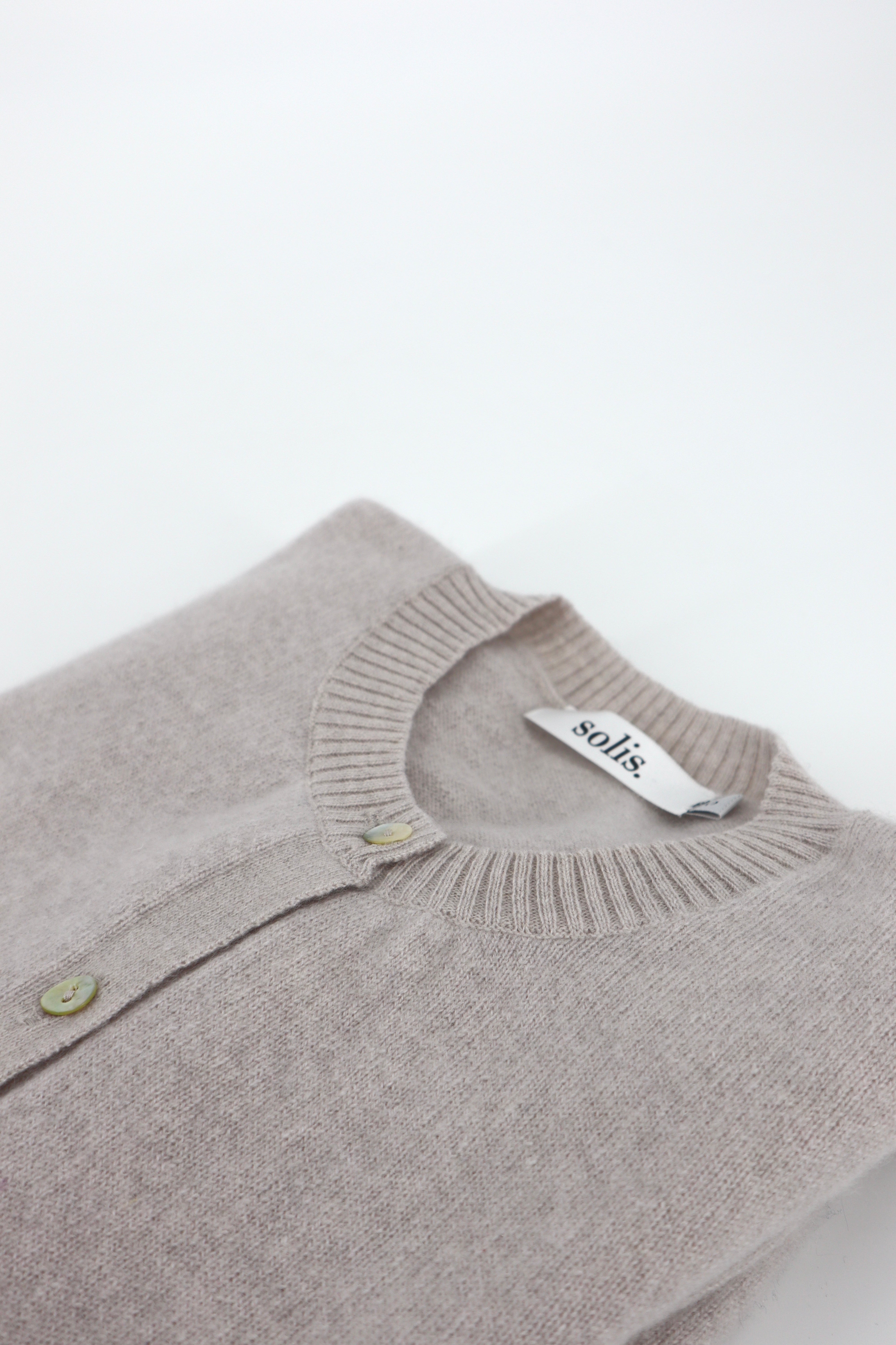 Pure Cashmere Classic Crew Cardigan in Albatross