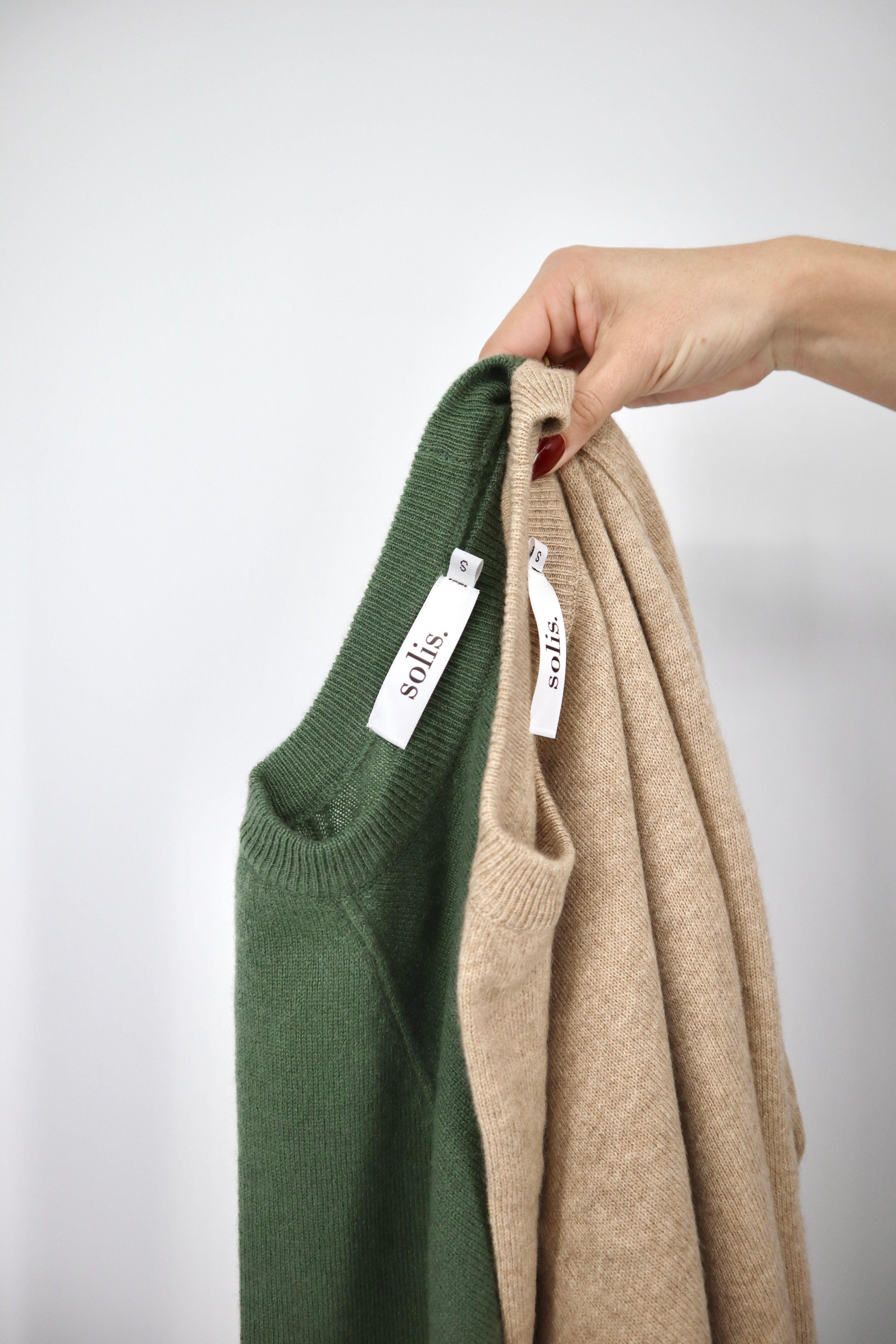 Cashmere Raglan Crew Neck Jumper in Viridian Green