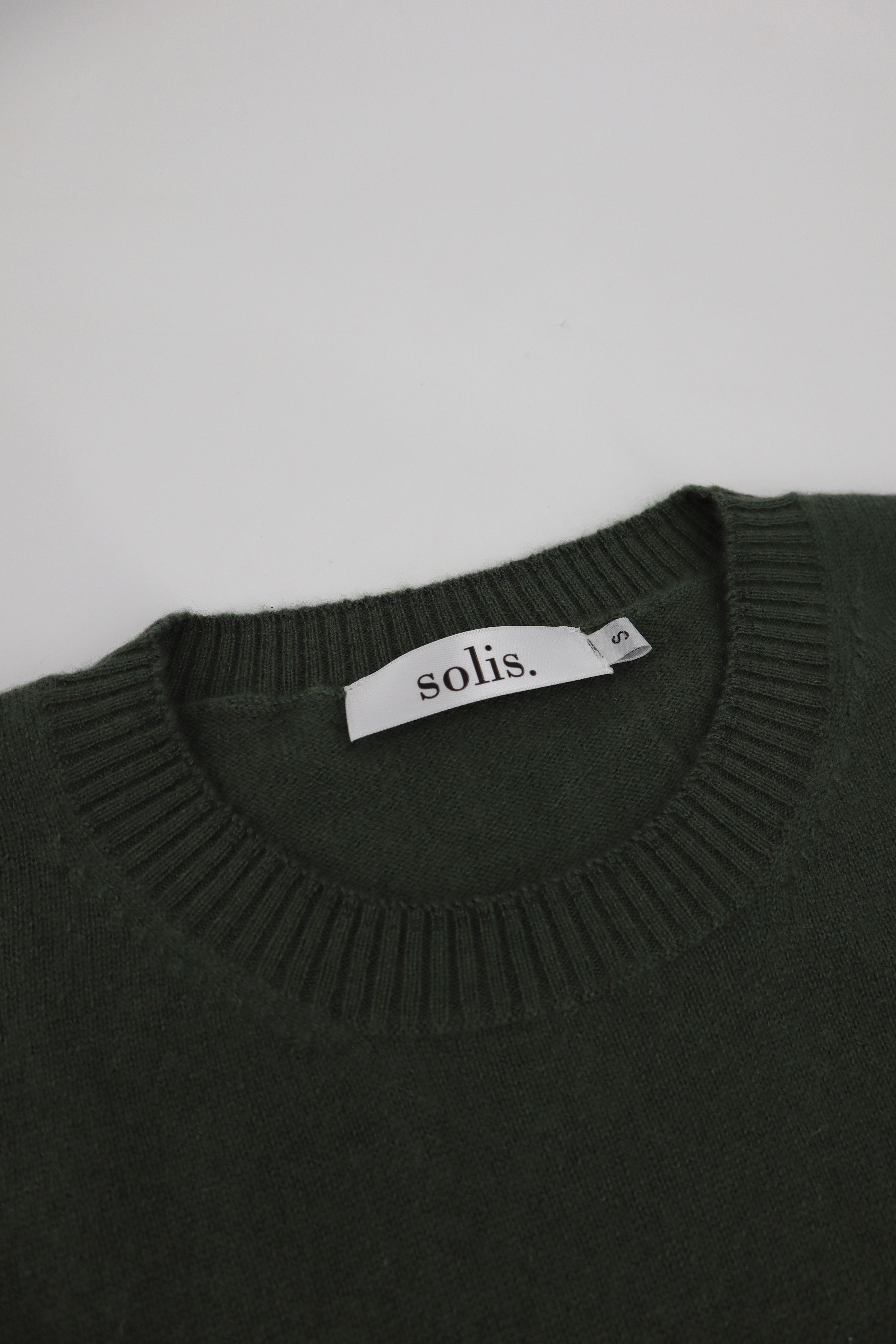 Cashmere Raglan Crew Neck Jumper in Viridian Green