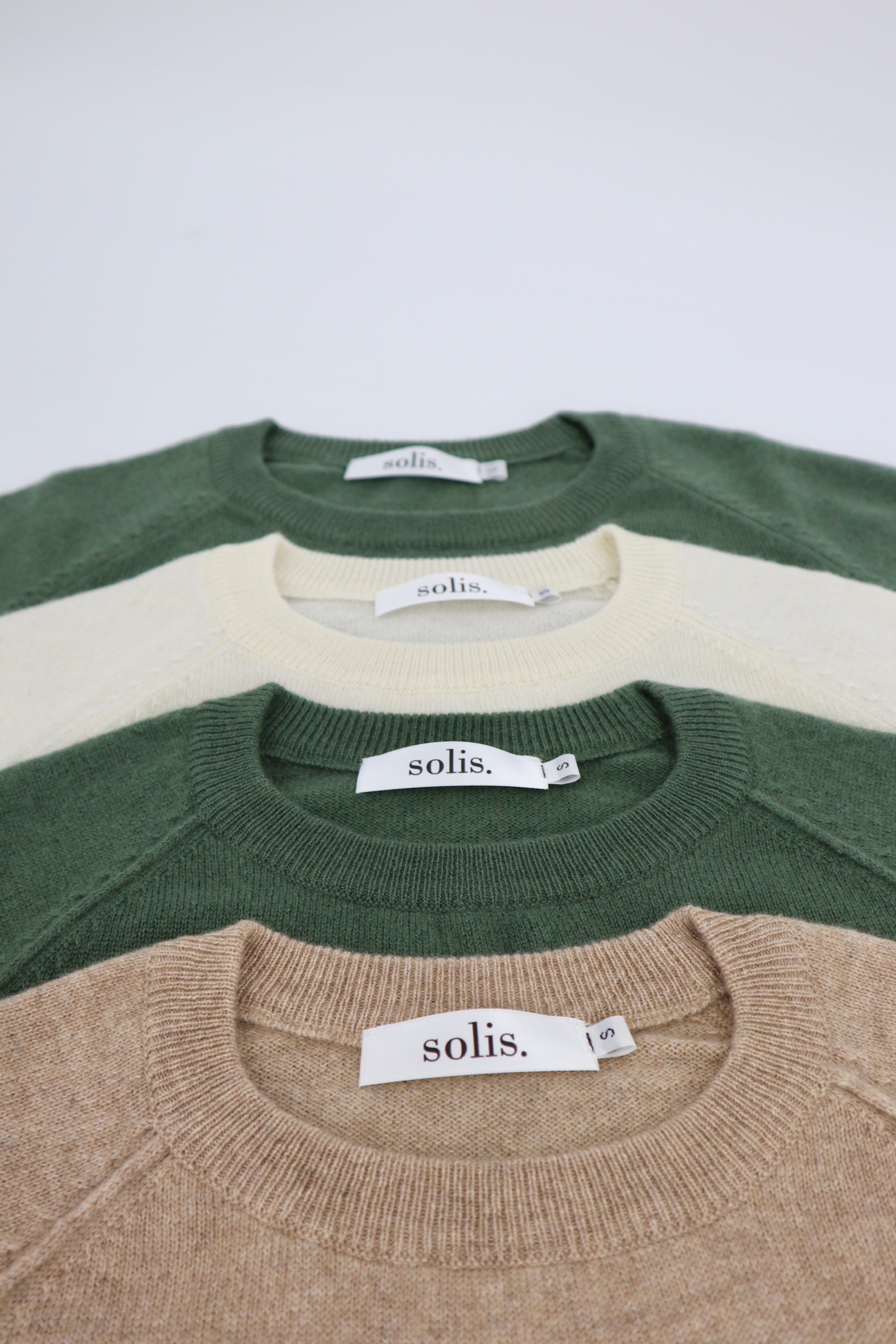 Cashmere Raglan Crew Neck Jumper in Viridian Green