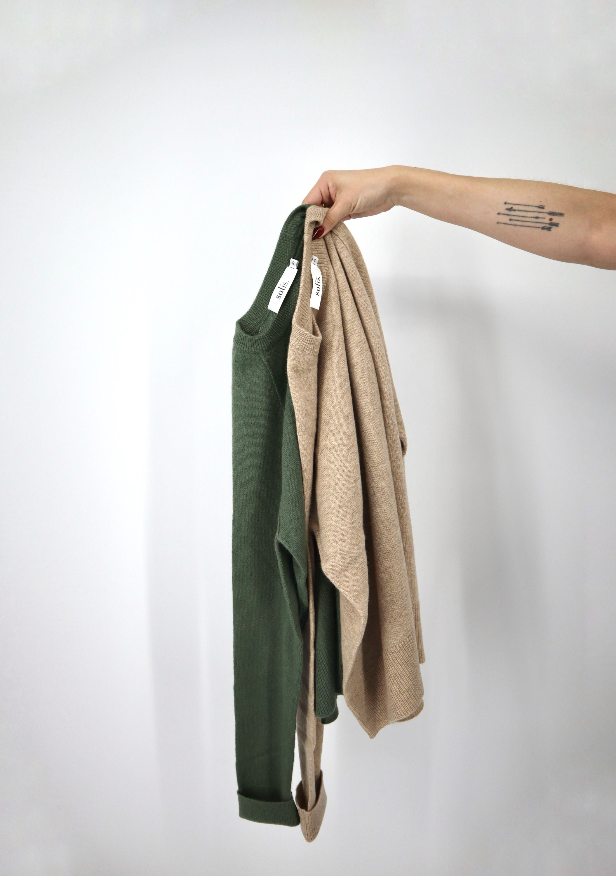Cashmere Raglan Crew Neck Jumper in Viridian Green