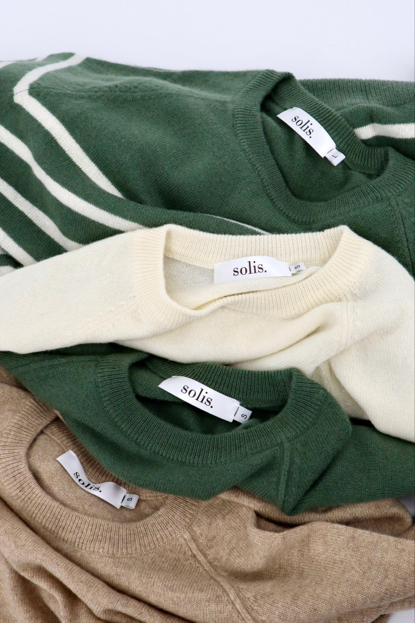 Womens Cashmere Raglan Stripe Jumper in Viridian / Eco White