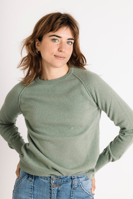 Pure Cashmere Raglan Sleeve Sweater in Harper