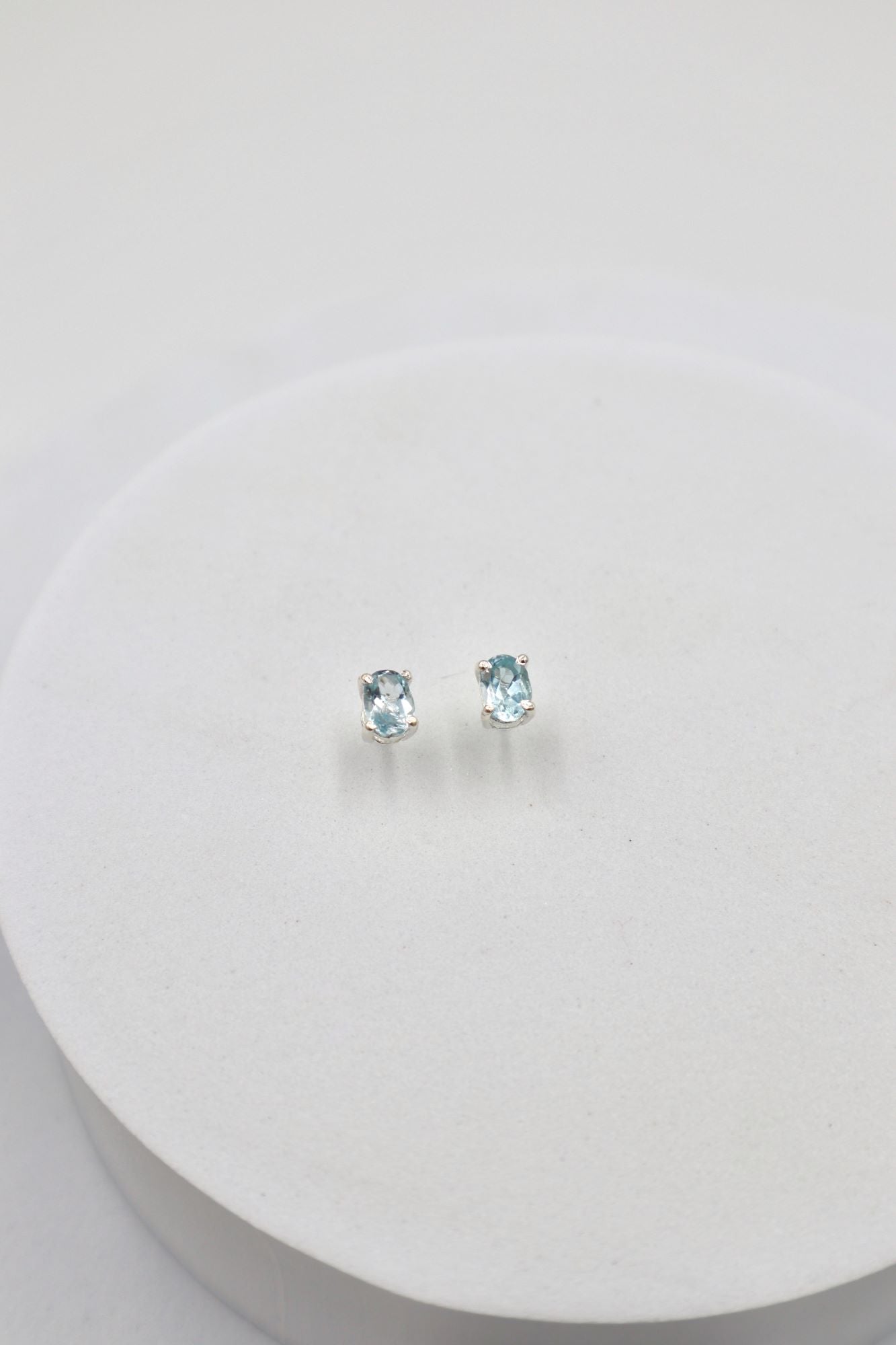 Sterling Silver Oval Aquamarine Gem Stone Studs