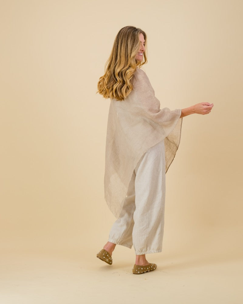 Linen Poncho in Natural