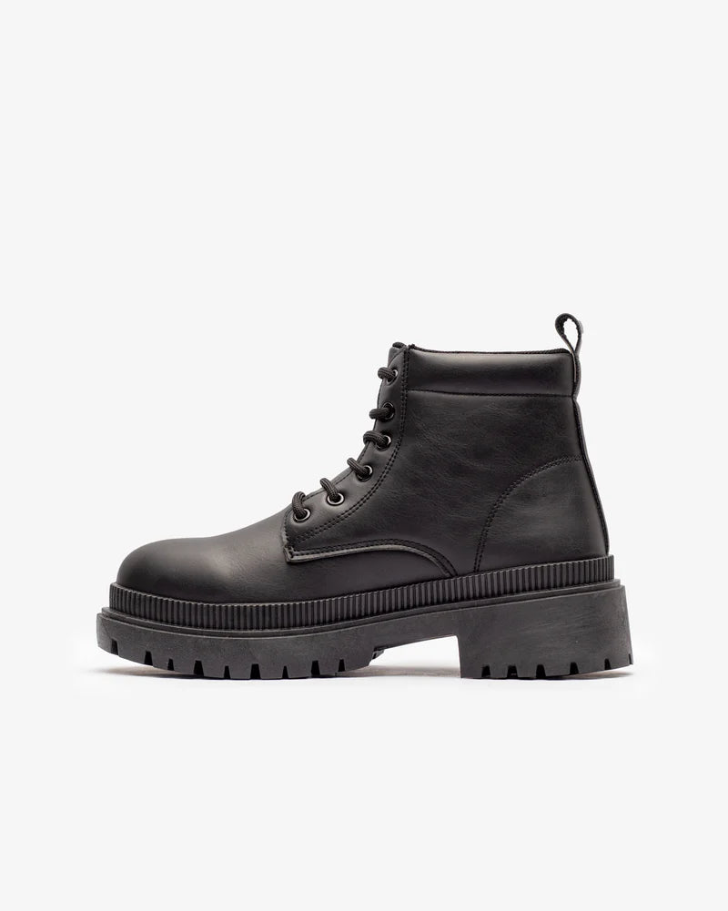 Chelsea Lace Up Boots in Black