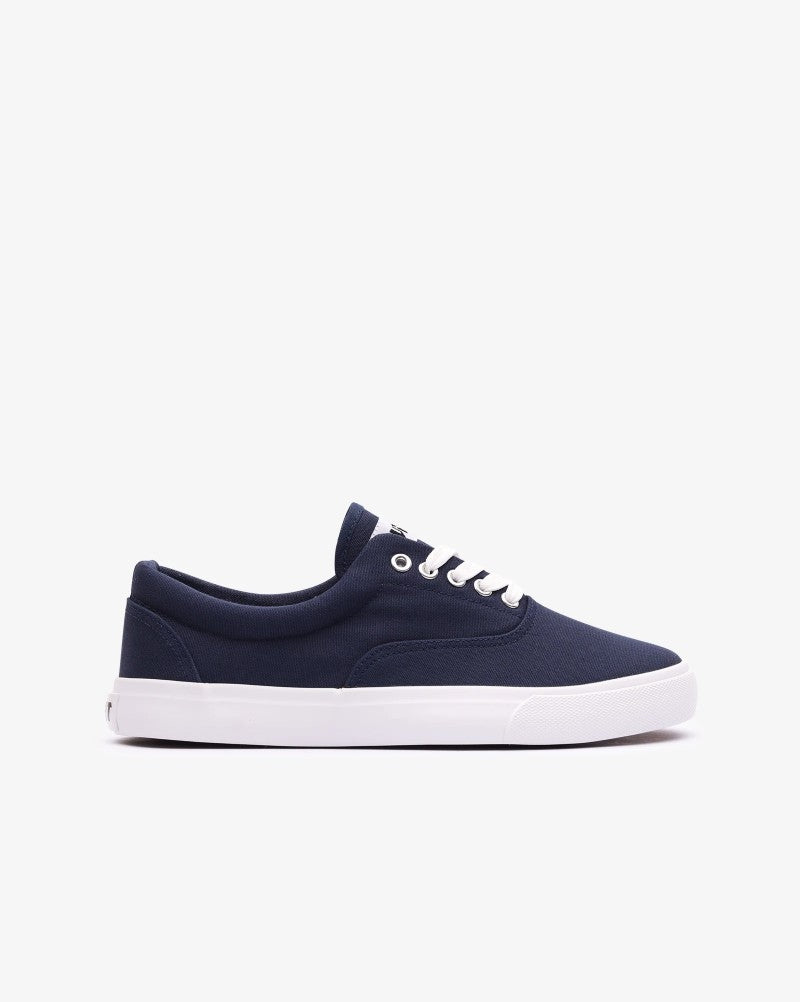 Grip Low Cut Shoe in Navy