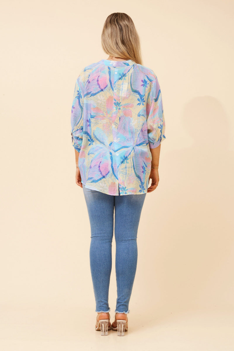 Back Button 3/4 Sleeve Blouse in Multi Blue