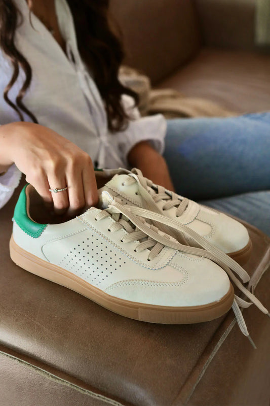 Tamara Leather Sneaker in Beige / Green Scallop