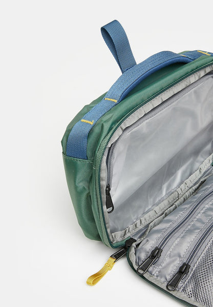 Base Camp Voyager Toiletry Kit in Duck Green / Shade Blue