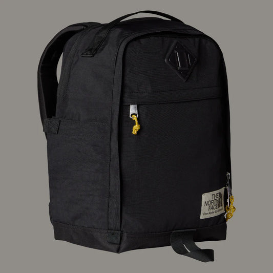 Berkeley Daypack in Black / Mineral Gold