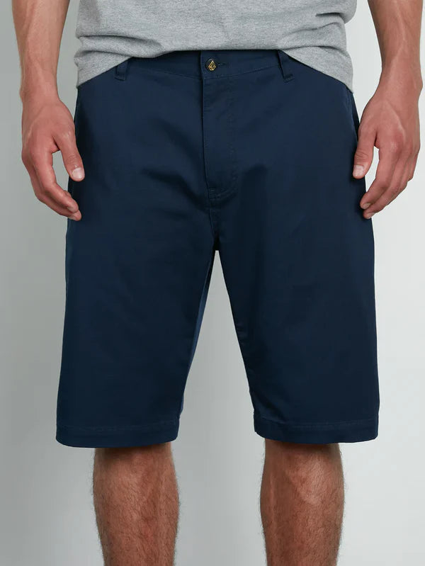 V Monty Stretch Walkshort in Blue