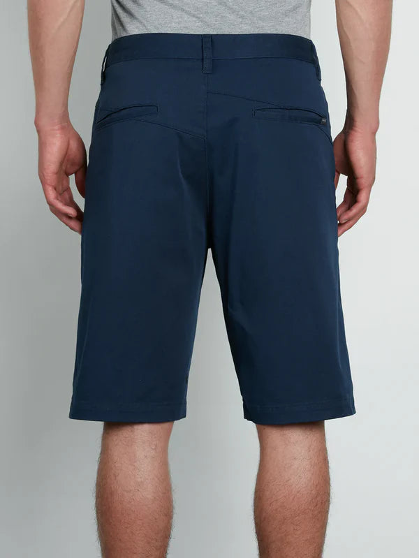 V Monty Stretch Walkshort in Blue