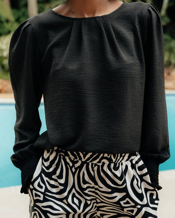 Olivia Airflow Top in Black