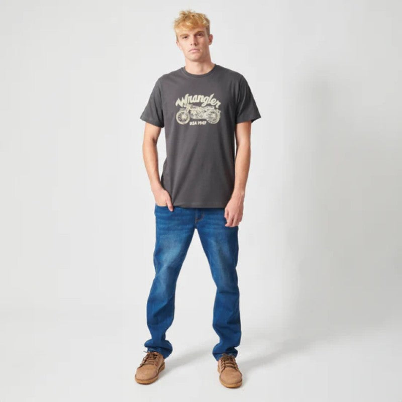 Wrangler Motor SS Tee in Faded Black