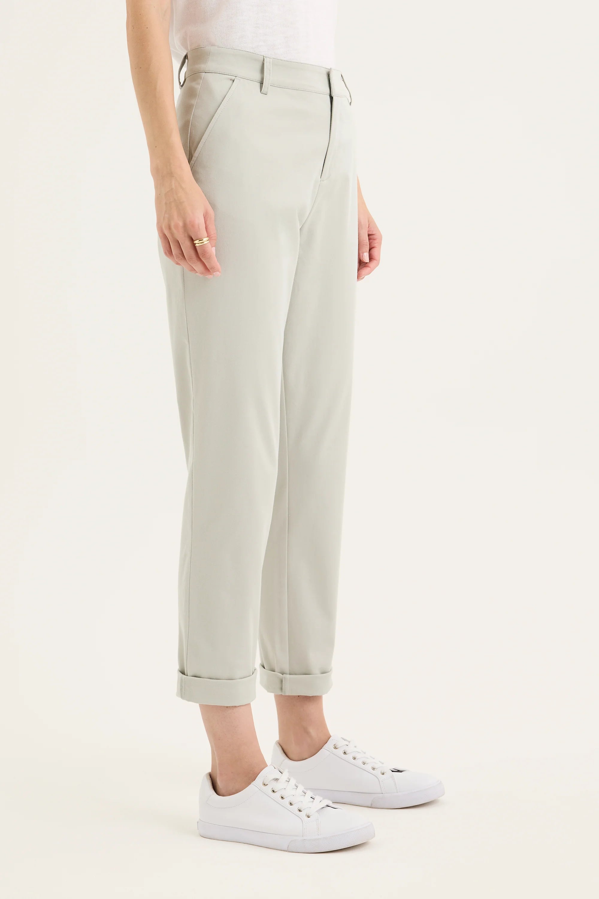 Classic Chino in Aloe