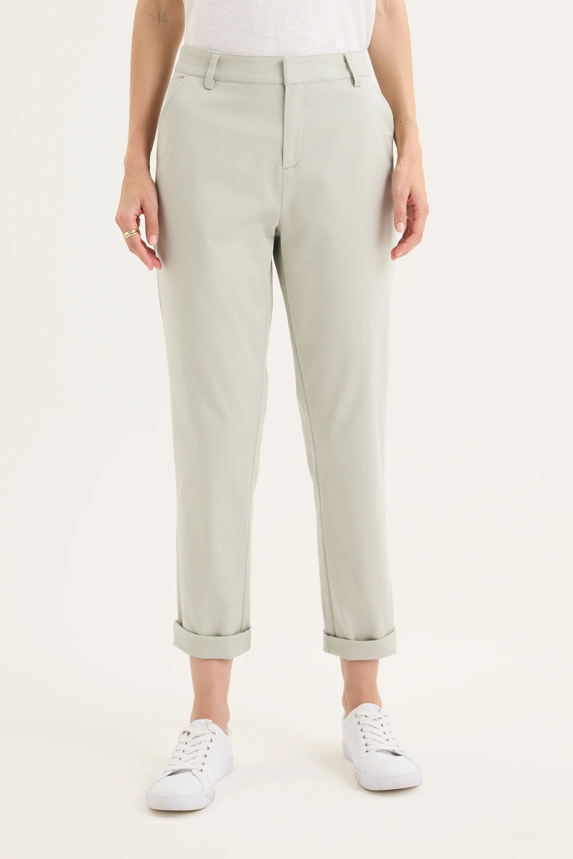 Classic Chino in Aloe