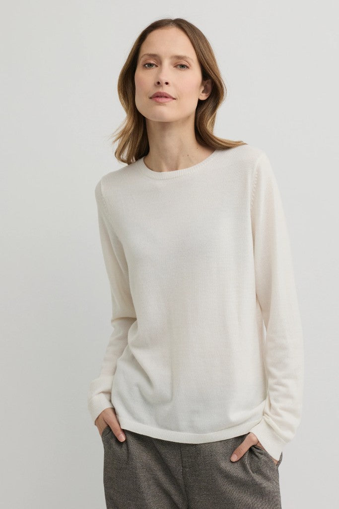 Villa Merino Wool Knit in Ecru