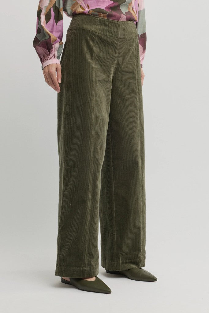 Woods Wide Leg Pants in Loden