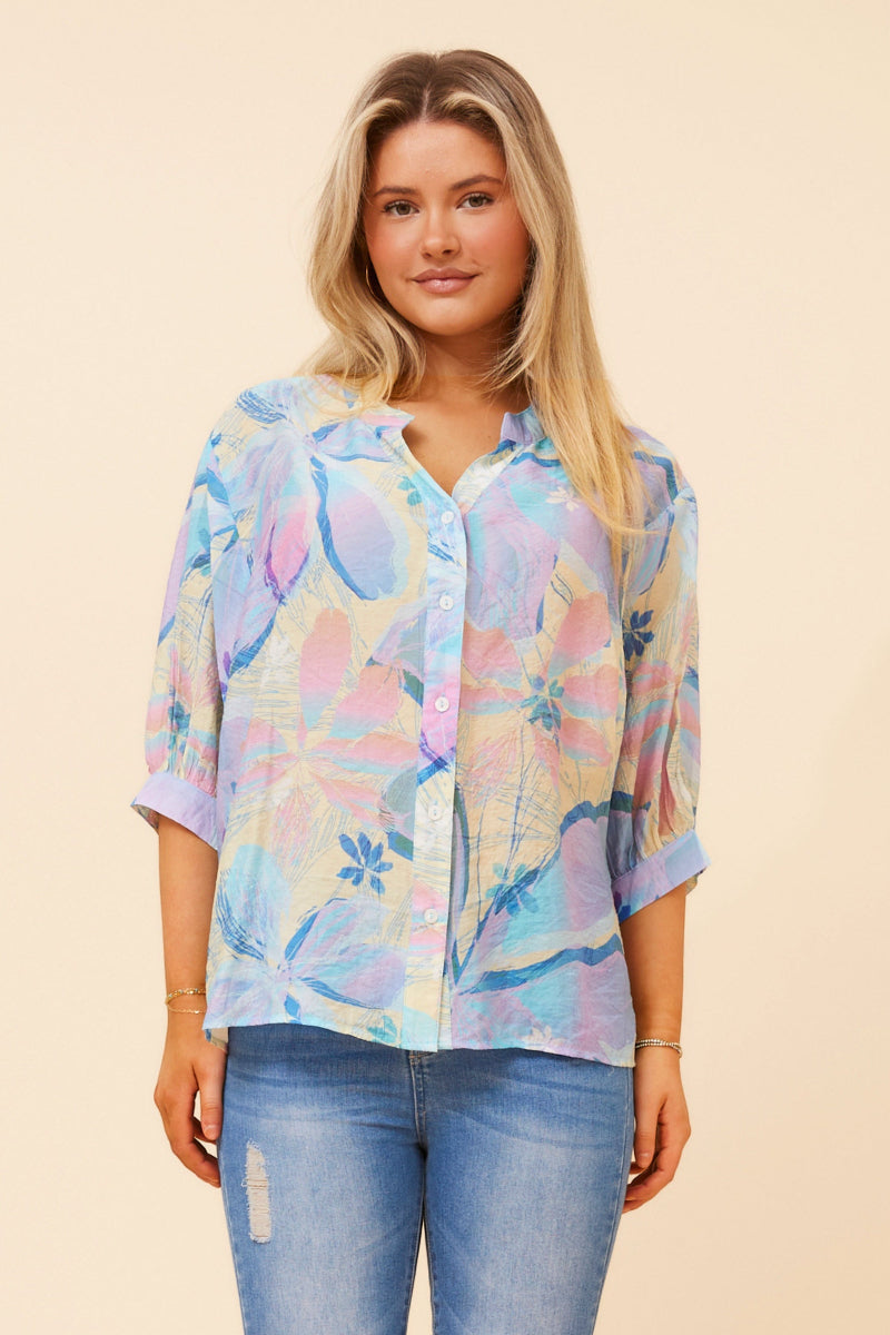 Back Button 3/4 Sleeve Blouse in Multi Blue