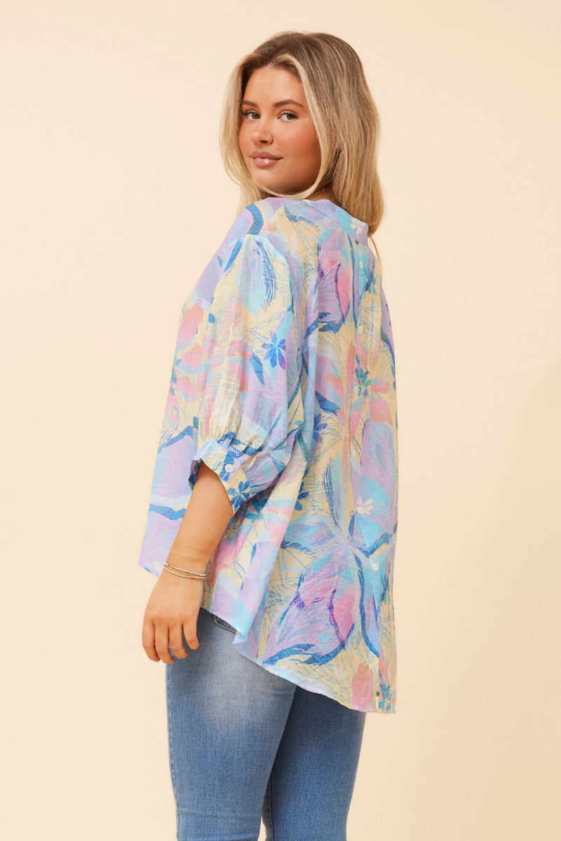 Back Button 3/4 Sleeve Blouse in Multi Blue
