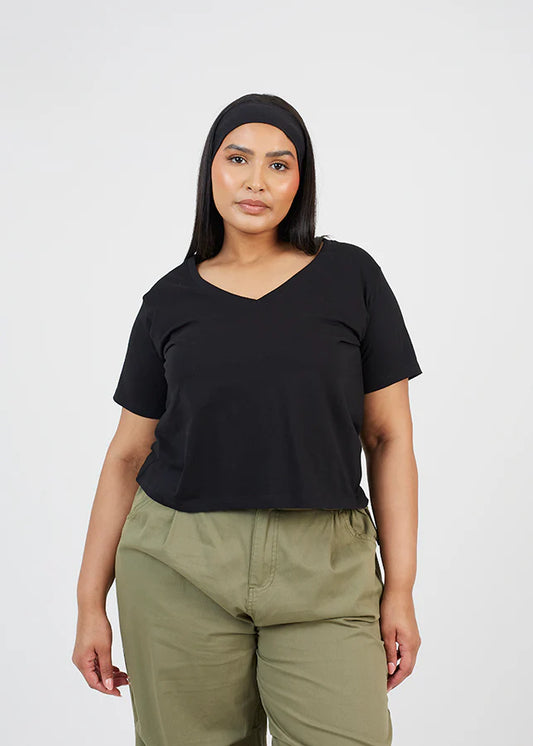 Sonny Basic V-Neck in Black